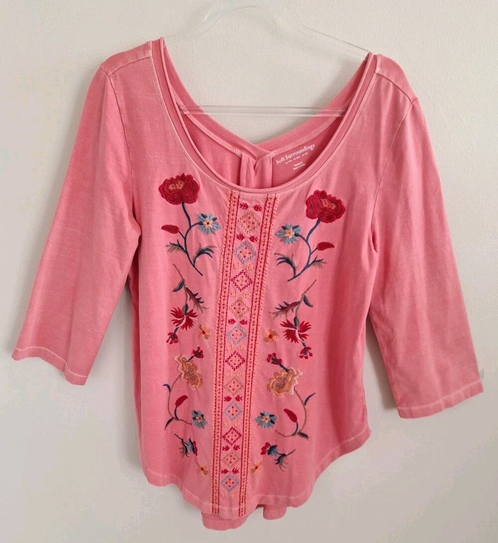Soft Surroundings Women's Cayla Embroidered Floral High Low Hem Stonewash Top M